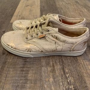 Women’s Vans size 8.5